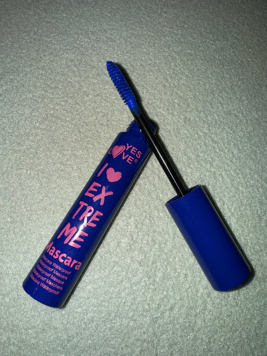 Mascara bleu